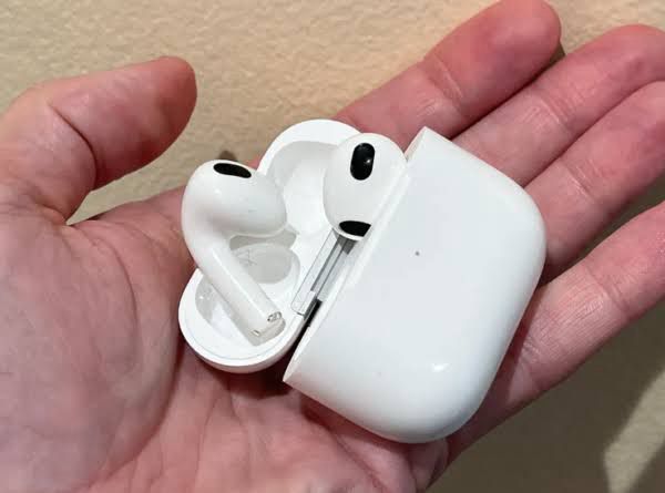 Airpods Pro 2nd Generation With Active Noise Cancellation Bluetooth Gaming|Refurbished